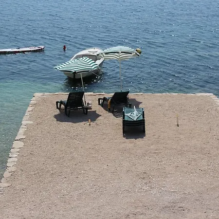 Beach Apartman Rogoznica