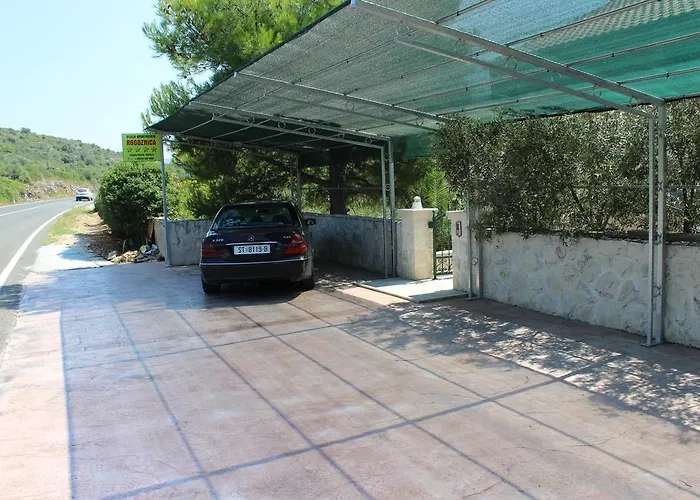 Beach * רוגוזניצה